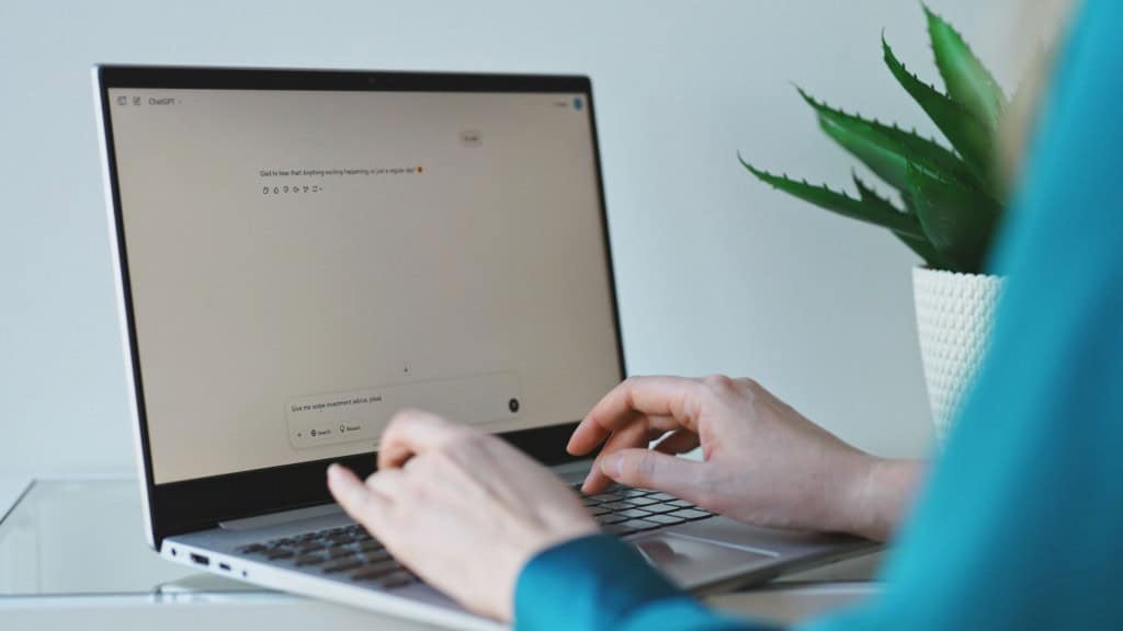 Crise de memória RAM pode fazer vendas de PC despencarem em 2026; entenda