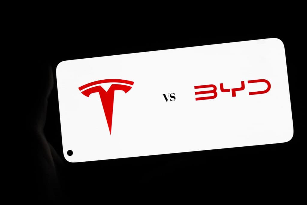 BYD supera Tesla e assume liderança global em vendas de EVs