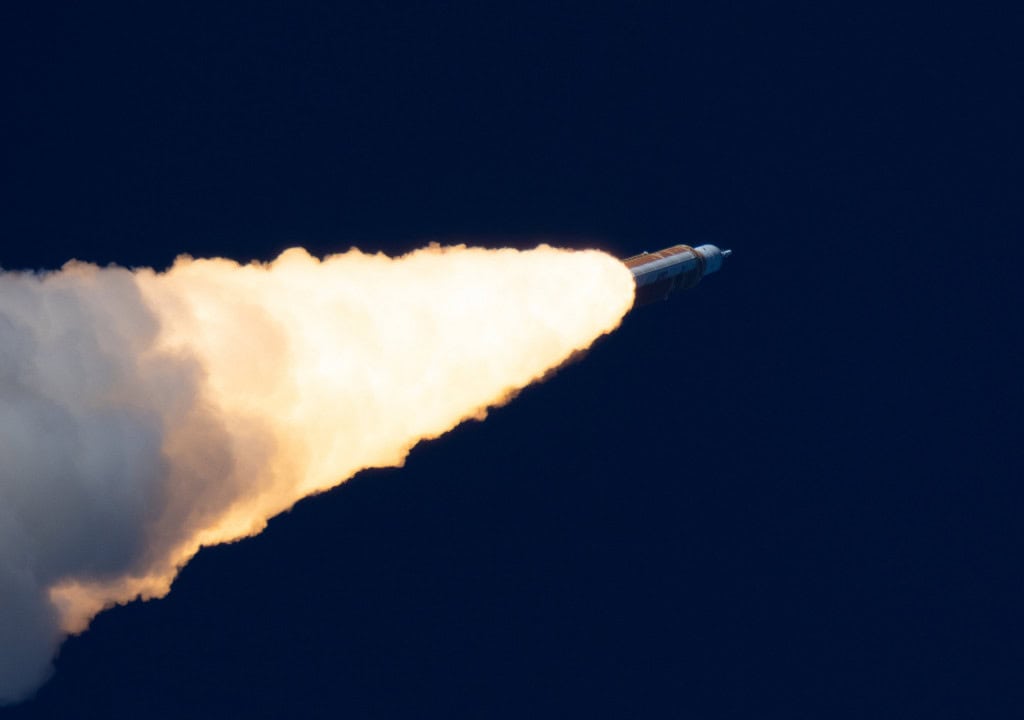 Observatório em Minas Gerais registra imagens da Artemis 2 após manobra crucial