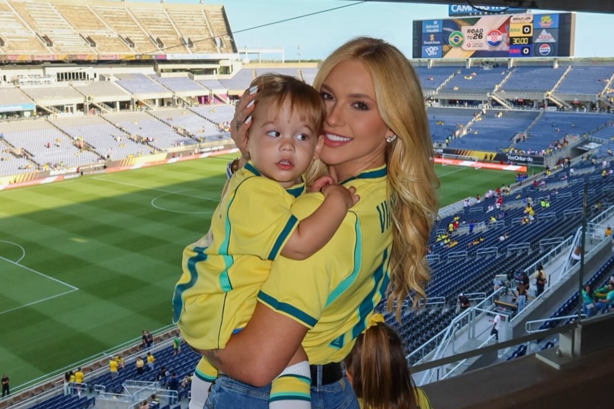 Caçula de Virginia aparece machucado após voltar da escola. Veja