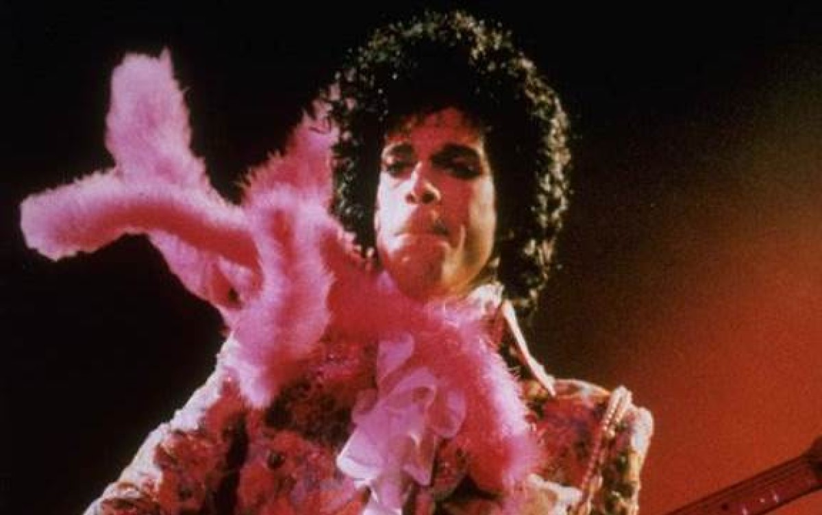10 anos após morte, Prince terá novo disco com música inéditas